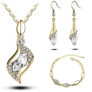 ✨Just In✨ 925 Water Drop Crystal Jewelry Set